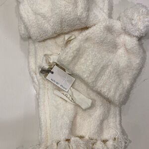Barefoot Dreams NWT Cream Knit Hat and Scarf Set